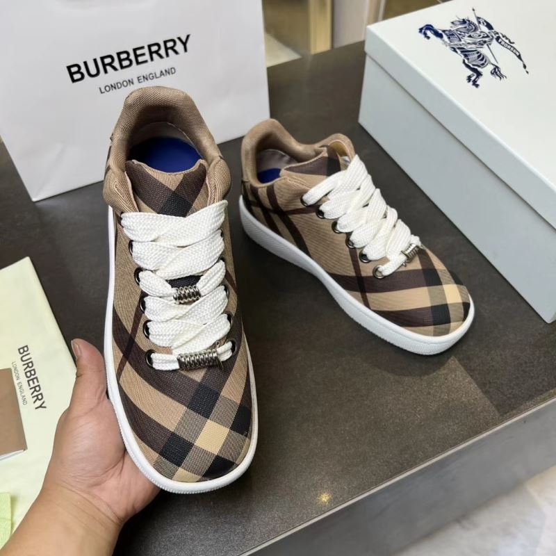 Burberry Low Shoes